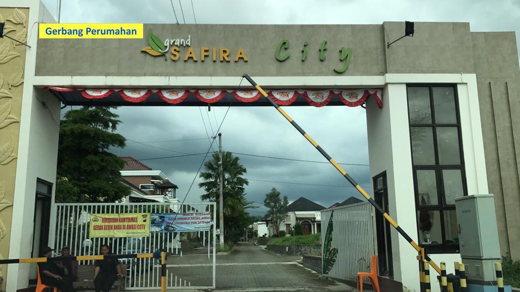 Nariska Suite Homestay Purwokerto Exterior photo